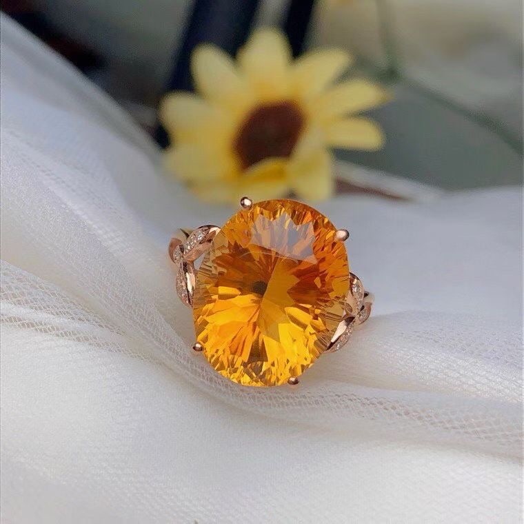 14k Gold 9.70 Ct Natural Citrine & Diamond Ring - 4