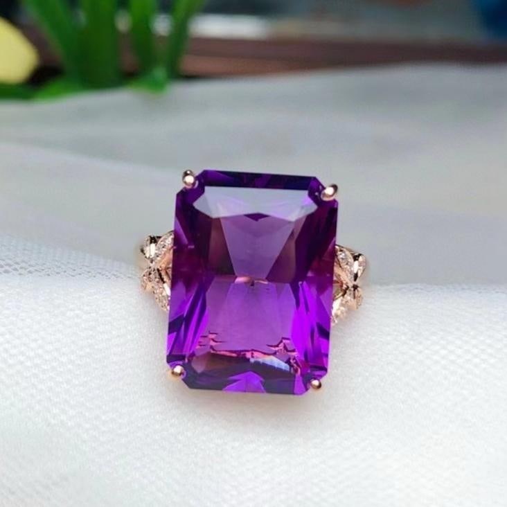 14k Gold 9.05 Ct Natural Amethyst & Diamond Ring: Ref:231191026 // gold content:14k gold // ring size:7. 25us // // main gemstone:amethyst // shape:octagonal // carat weight:9. 05ct // color:purple // treatment:natural // // adjacent gemstone 2 :