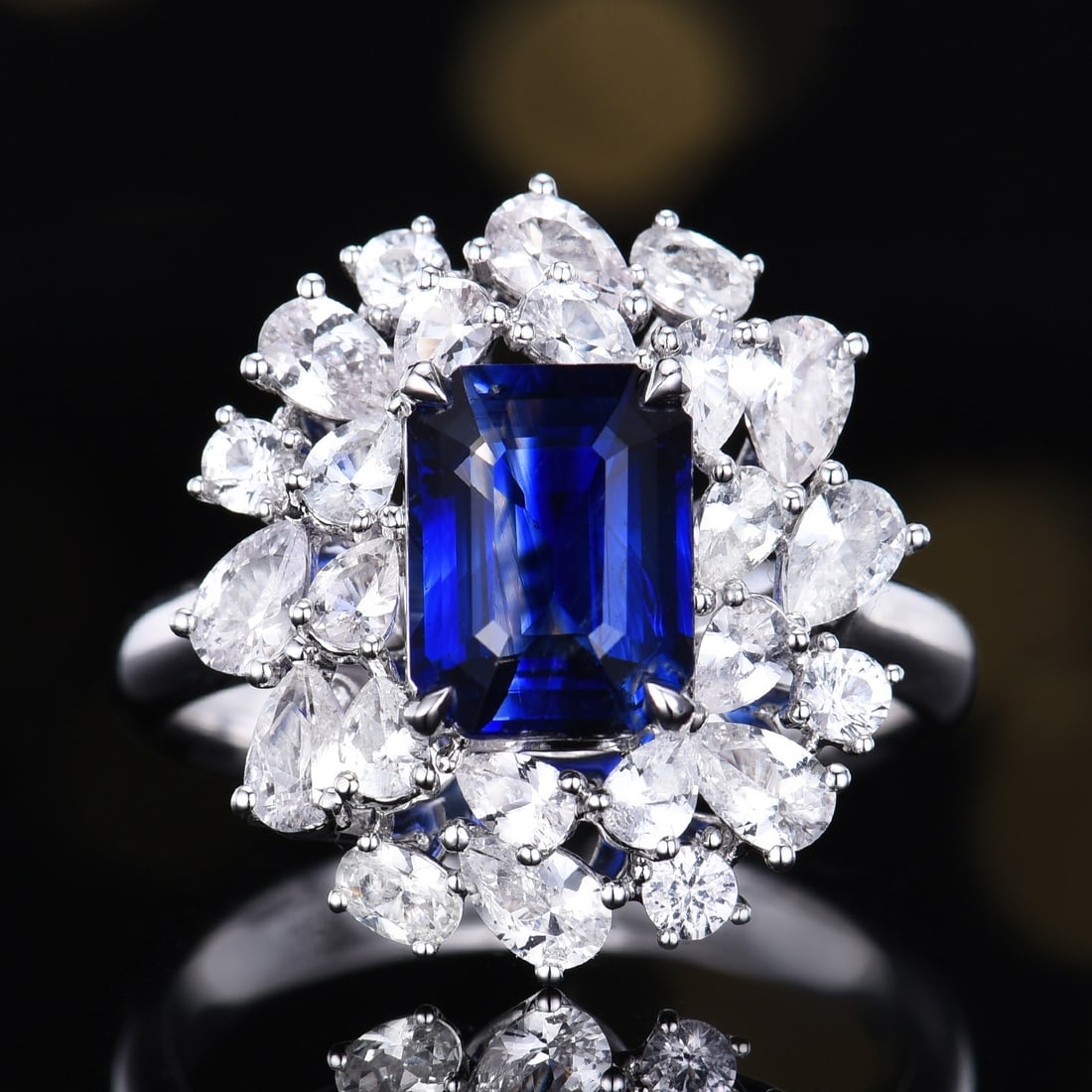 14k Gold 4.18 Ctw Natural Sapphire & Sapphire Ring: Ref:231191034 // gold content:14k gold // ring size:7. 25us // // main gemstone:sapphire // shape:octagonal // carat weight:2. 06ct // color:royal blue // treatment:natural // // adjacent gemstone 2 :