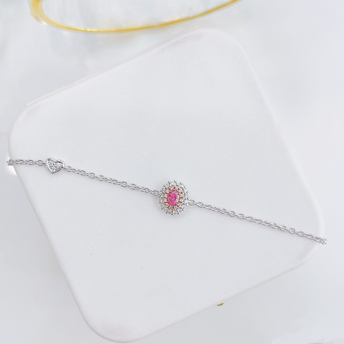 14k Gold 0.28 Ctw Natural Pink Diamond & Diamond Bracelet - 3
