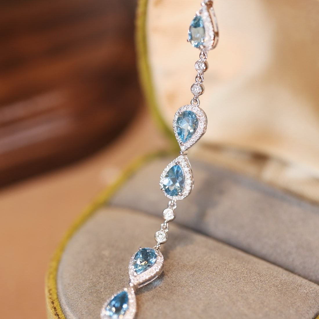 14k Gold 4.08 Ctw Natural Aquamarine & Diamond Bracelet - 7