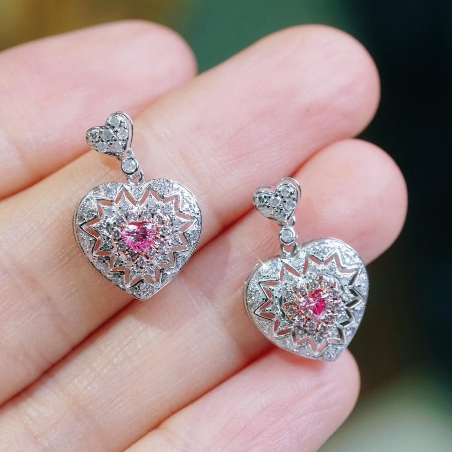 14k Gold 0.80 Ctw Natural Pink Diamond & Diamond Earrings: Ref:231191138 // gold content:14k gold // main gemstone:pink diamond // shape:heart // carat weight:0. 22ct // color:pink // treatment:natural // // adjacent gemstone 2 : diamond // shape:round // car