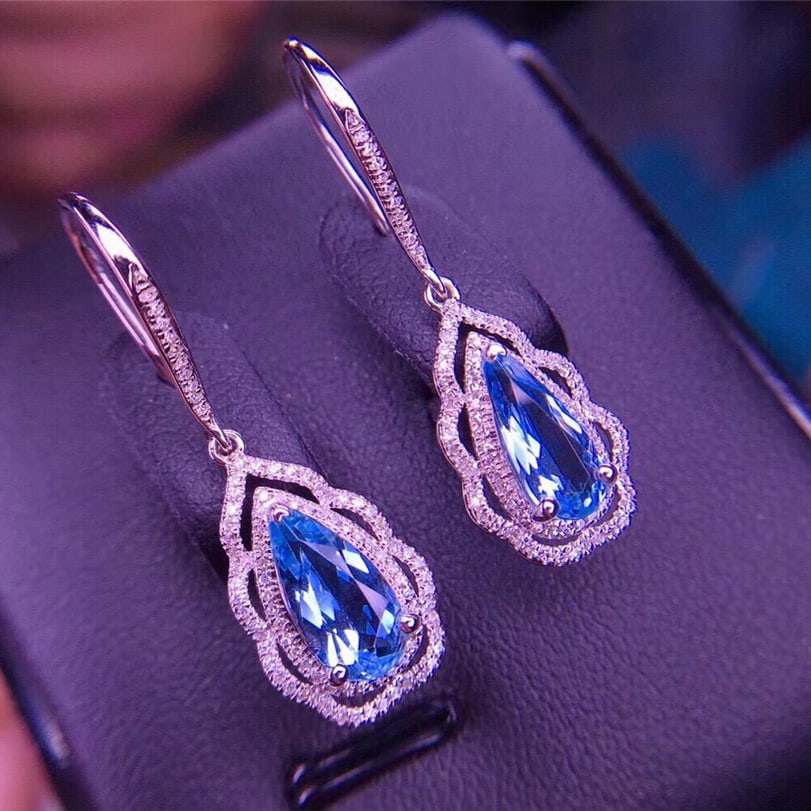 14k Gold 2.6 Ct Natural Aquamarine & Diamond Earrings: Ref:231191158 // gold content:14k gold // main gemstone:aquamarine // shape:pear // carat weight:2. 6ct // color:santa maria color // treatment:natural // // adjacent gemstone 2 : diamond //