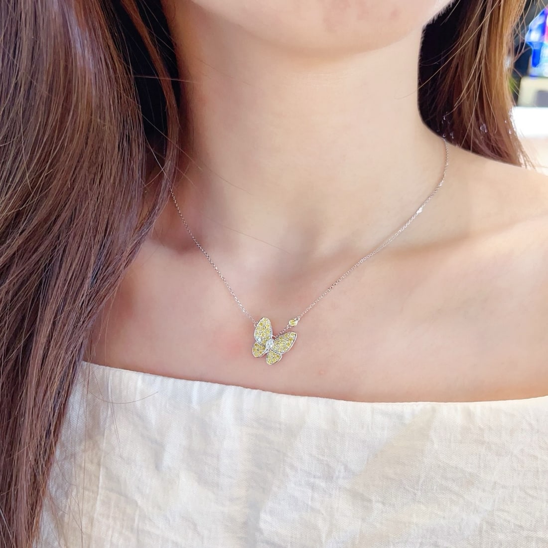 14k Gold 0.70 Ctw Natural H Diamond & Butterfly Necklace - 2