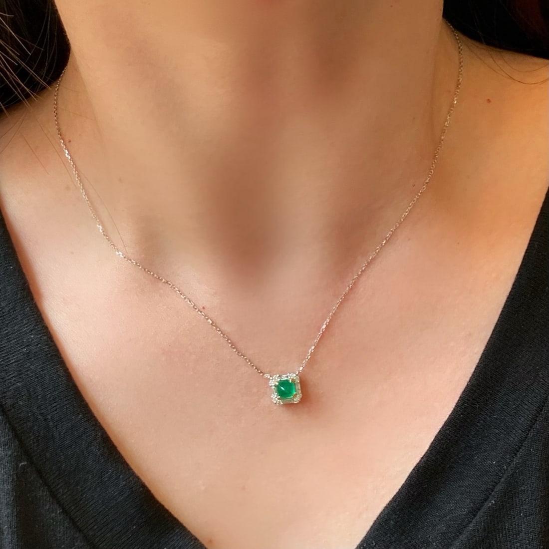 14k Gold 0.95 Ctw Natural Emerald & Diamond Necklace - 7