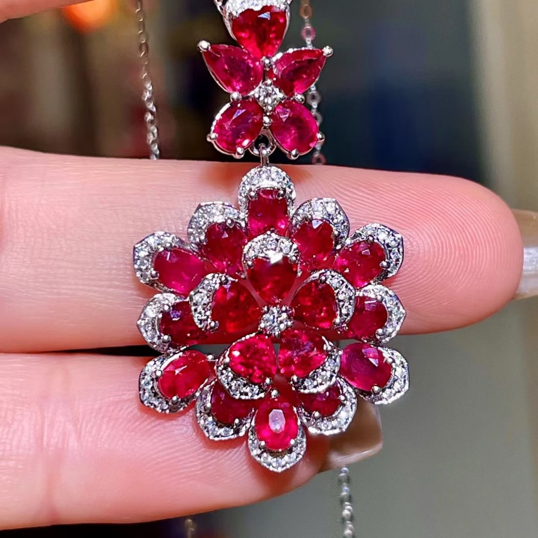 14k Gold 5.67 Ctw Natural Ruby & Diamond Pendant( Without Chain ): Ref:231191259 // gold content:14k gold // main gemstone:ruby // shape:multiple // carat weight:5. 39ct // color:red // treatment:natural // // adjacent gemstone 2 : diamond // shape:round // carat