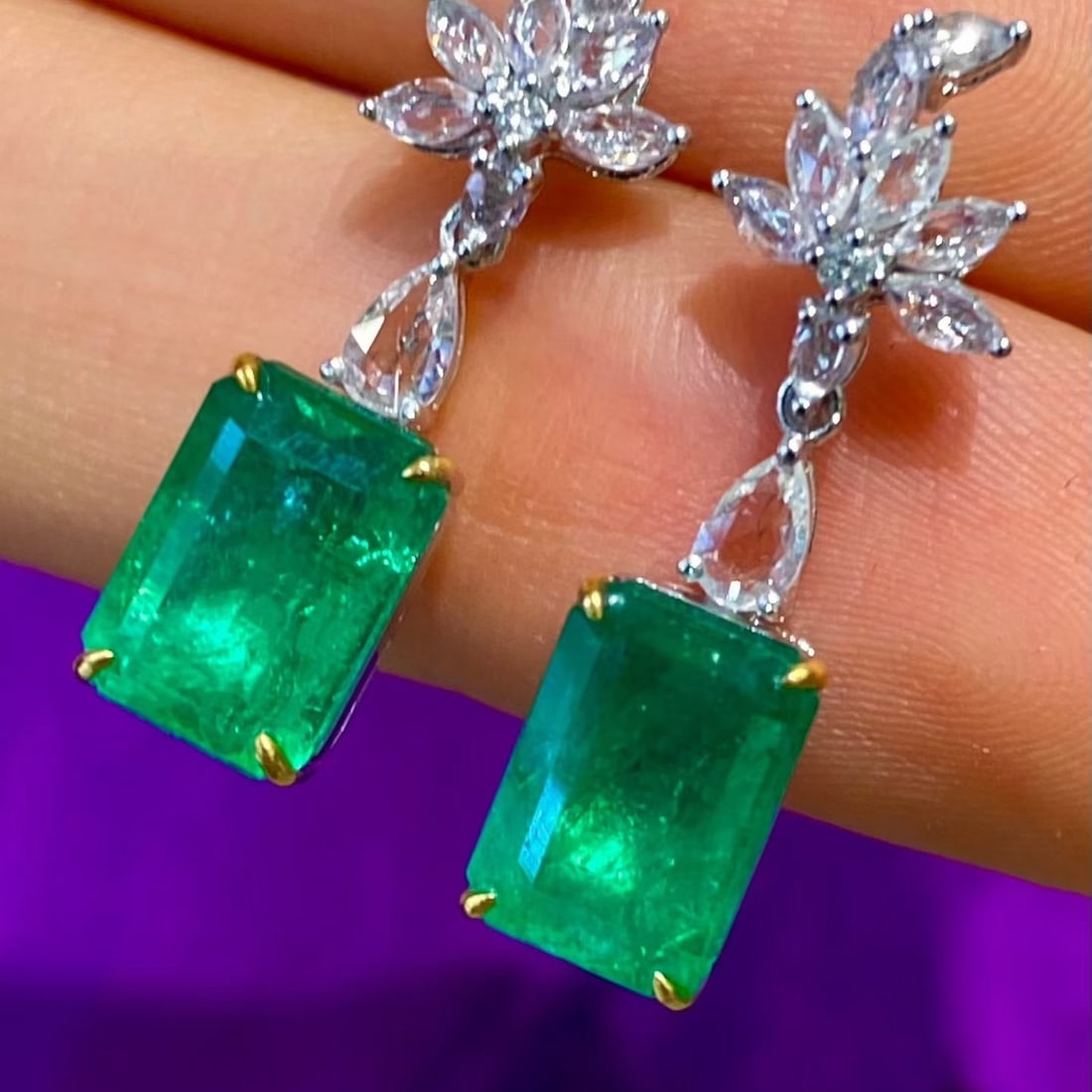 14k Gold 4.45 Ct Natural Emerald & Sapphire & Diamond Earrings - 2