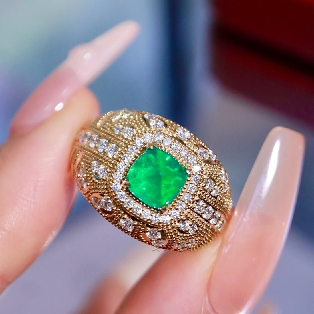 14k Gold 1.78 Ctw Natural Emerald & Diamond Ring: Ref:231192031 // gold content:14k gold // ring size:7. 25us // // main gemstone:emerald // shape:sugar-loaf // carat weight:1. 15ct // color:green // treatment:natural // // adjacent gemstone 2 :