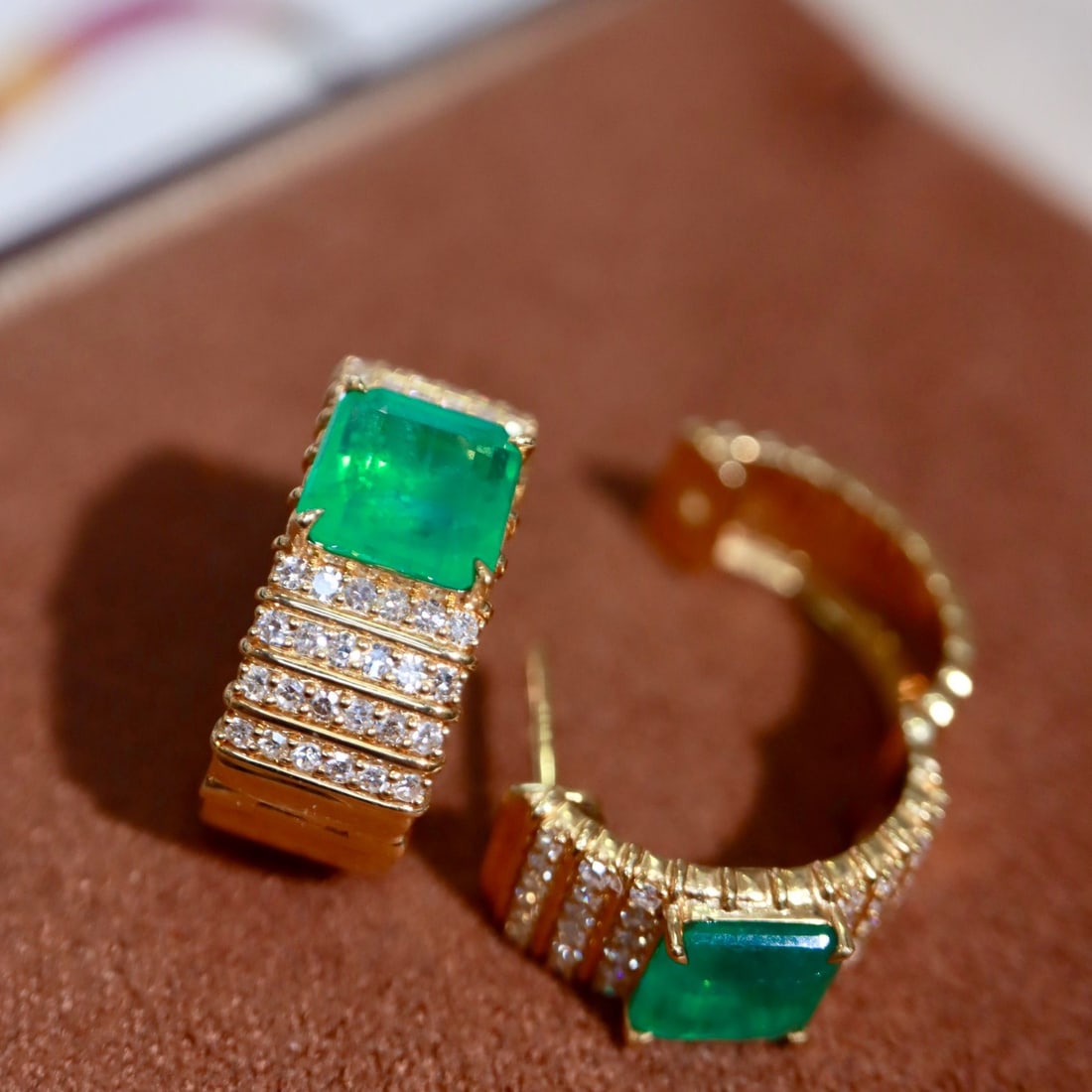 14k Gold 2.82 Ctw Natural Emerald & Diamond Earrings - 7