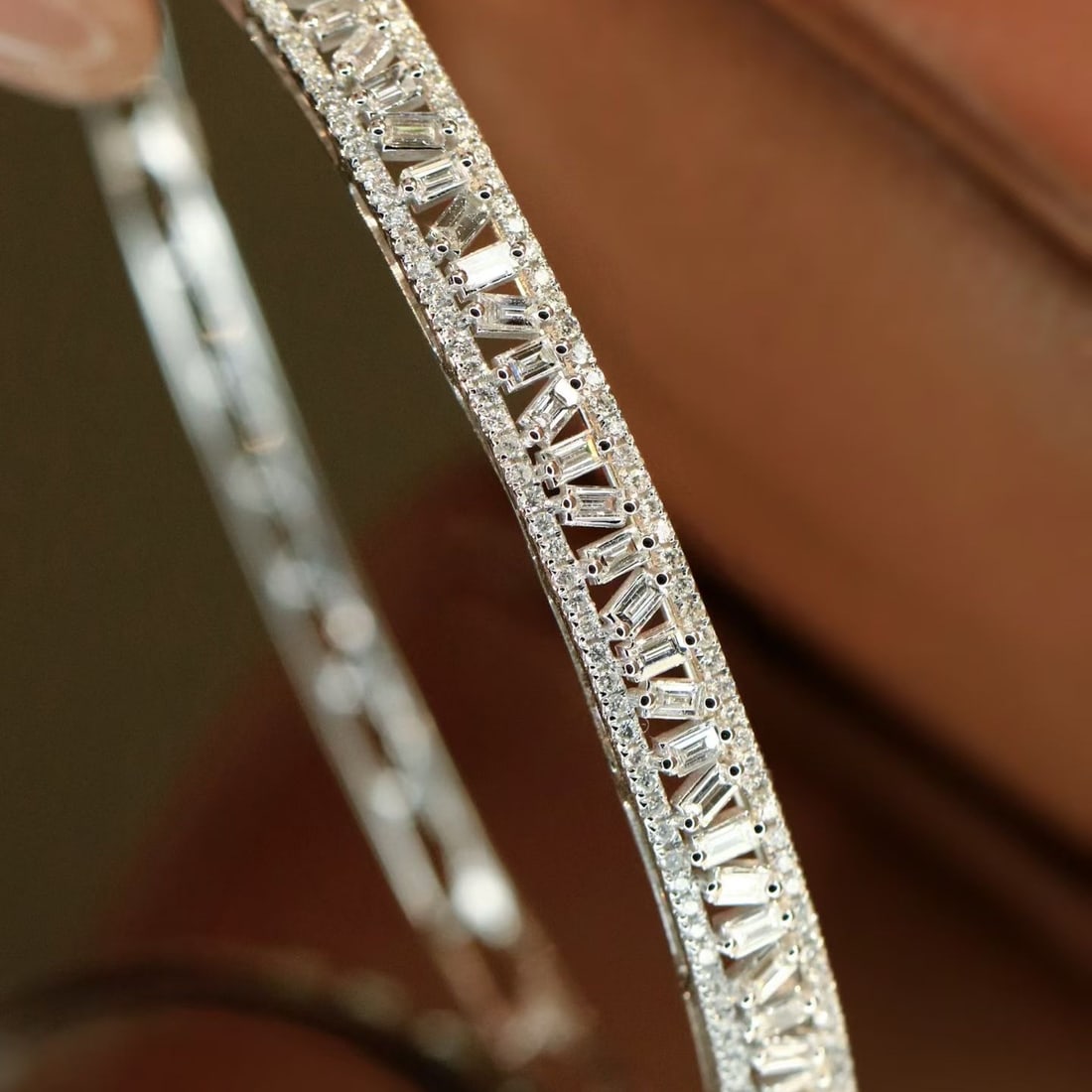 14k Gold 1.15 Ct Natural H Diamond Bangle - 6