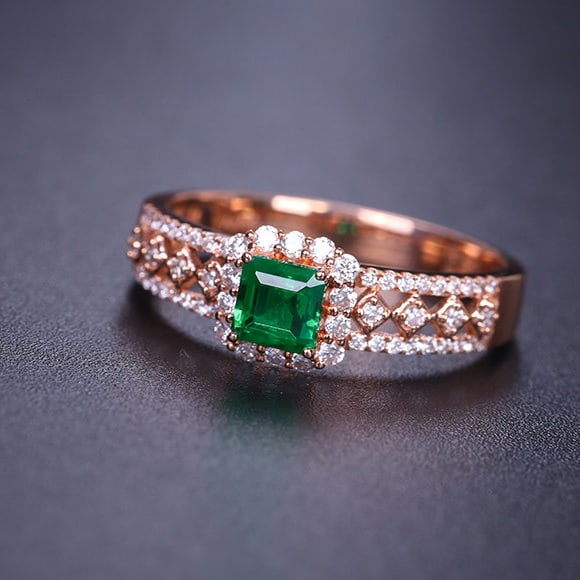 14k Gold 0.69 Ctw Vivid Green Natural Emerald & Diamond Ring - 5