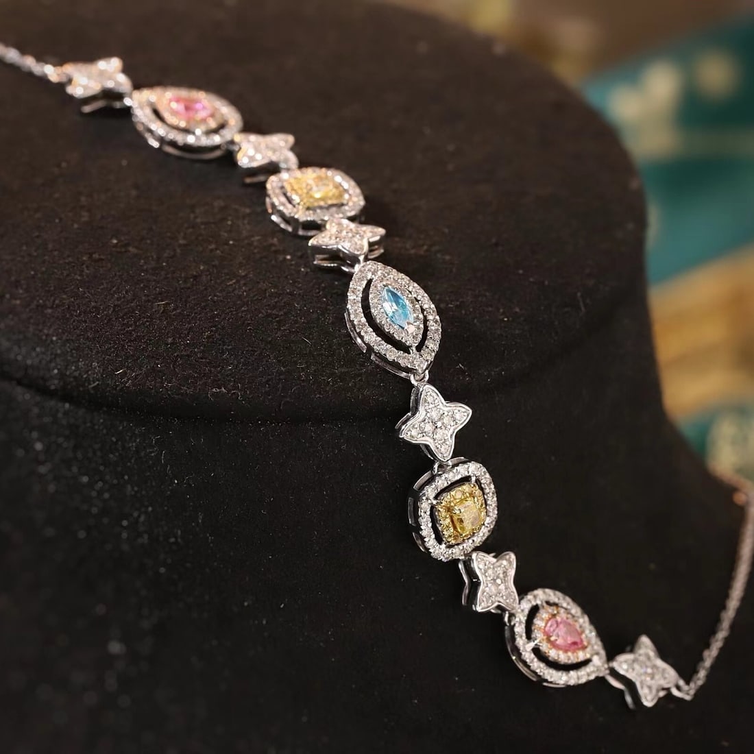 14k Gold 1.5 Ctw Natural Color Diamond & Diamond Bracelet - 5