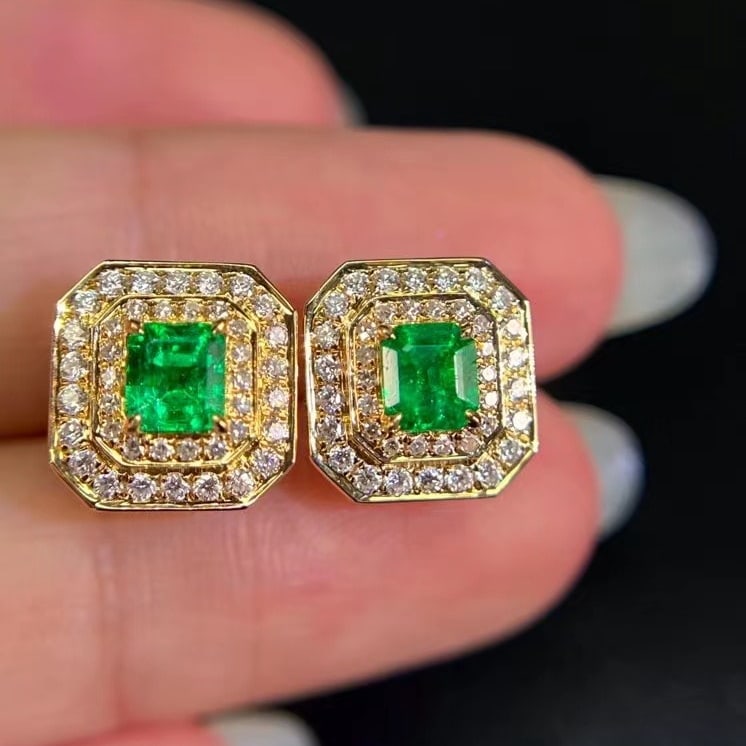 14k Gold 0.85 Ct Vivid Green Natural Emerald & Diamond Earrings - 2