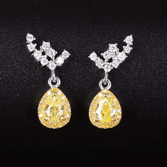 14k Gold 0.69 Ctw Natural Yellow Diamond & Diamond Earrings: Ref:231192134 // gold content:14k gold // main gemstone:yellow diamond // shape:pear // carat weight:0. 43ct // color:yellow // treatment:natural // // adjacent gemstone 2 : diamond // shape:round // 