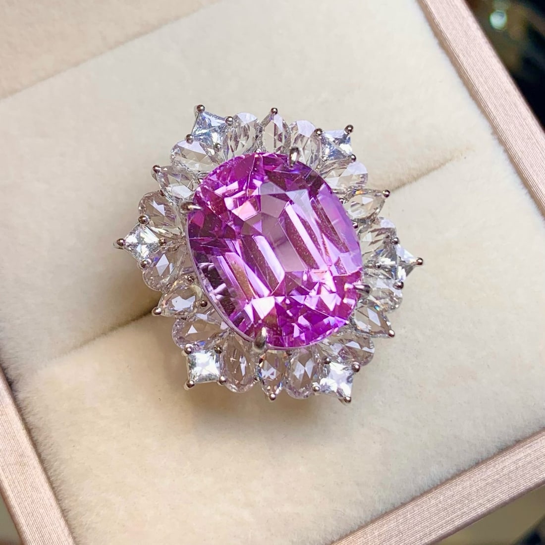 14k Gold 20.2 Ct Natural Kunzite & Diamond & Sapphire Ring - 5