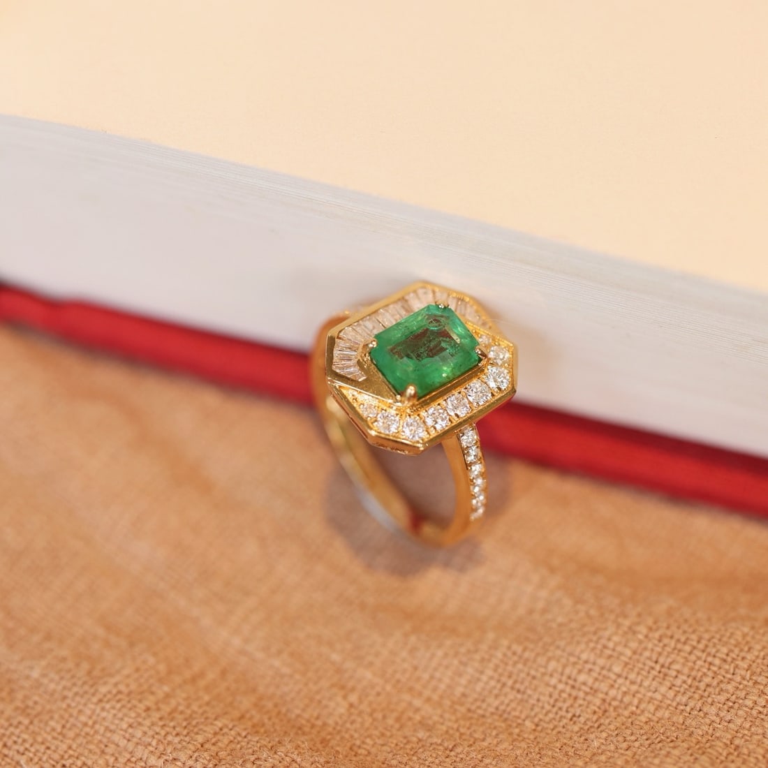 14k Gold 1.82 Ctw Natural Emerald & Diamond Ring - 2
