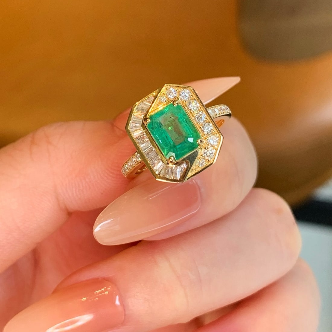 14k Gold 1.82 Ctw Natural Emerald & Diamond Ring - 7