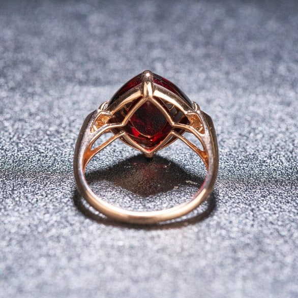 14k Gold 9.88 Ct Natural Garnet & Diamond Ring - 7