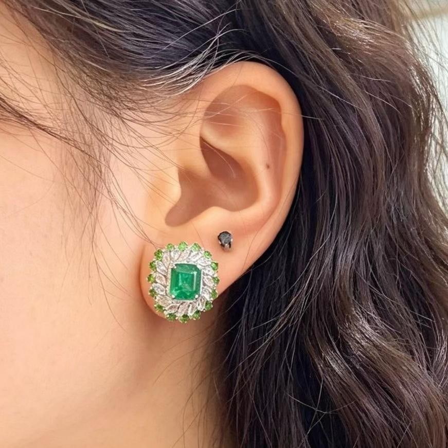 14k Gold 2.85 Ct Natural Emerald & Coloured Gemstone Earrings - 3