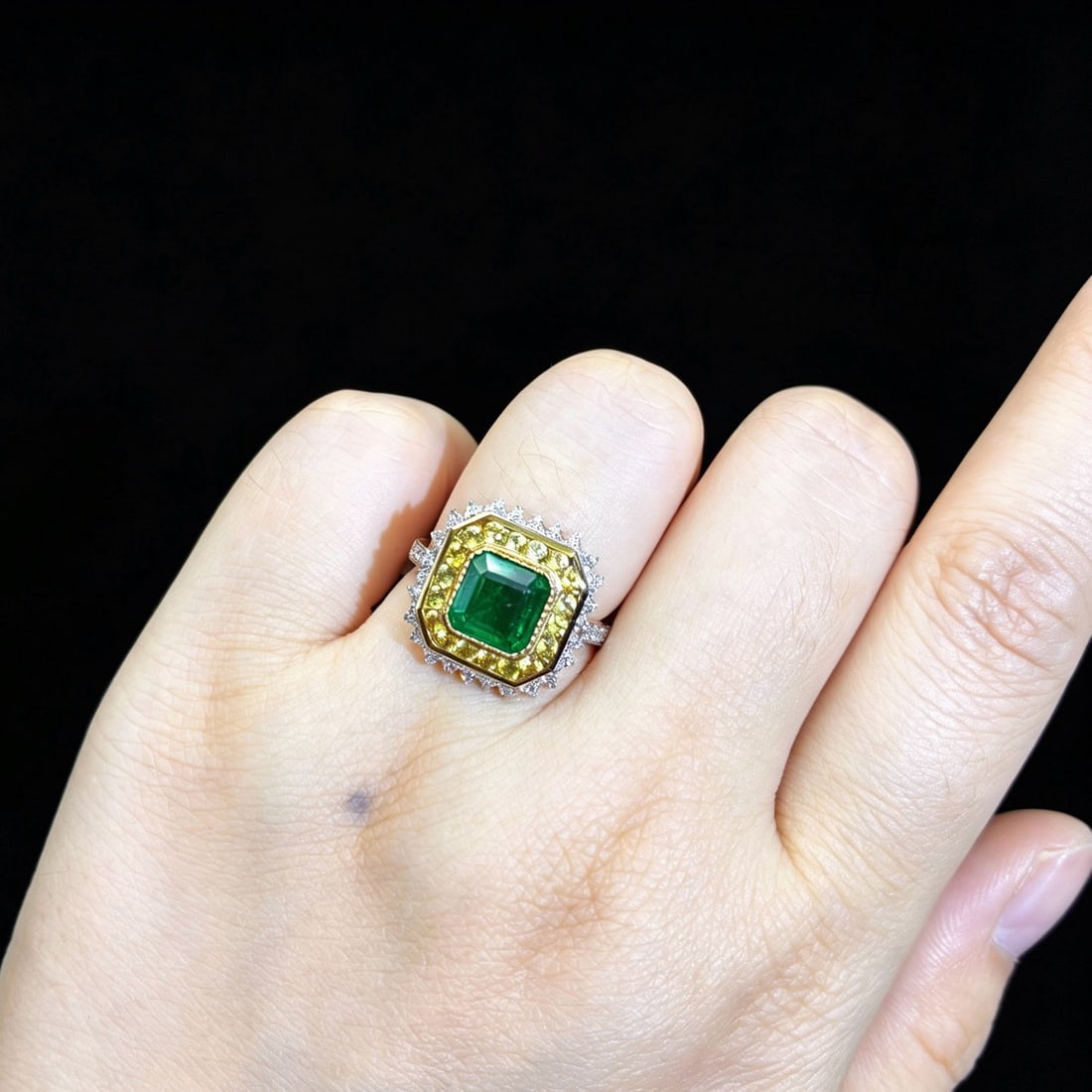 14k Gold 2.56 Ctw Vivid Green Natural Emerald & Sapphire Ring - 6