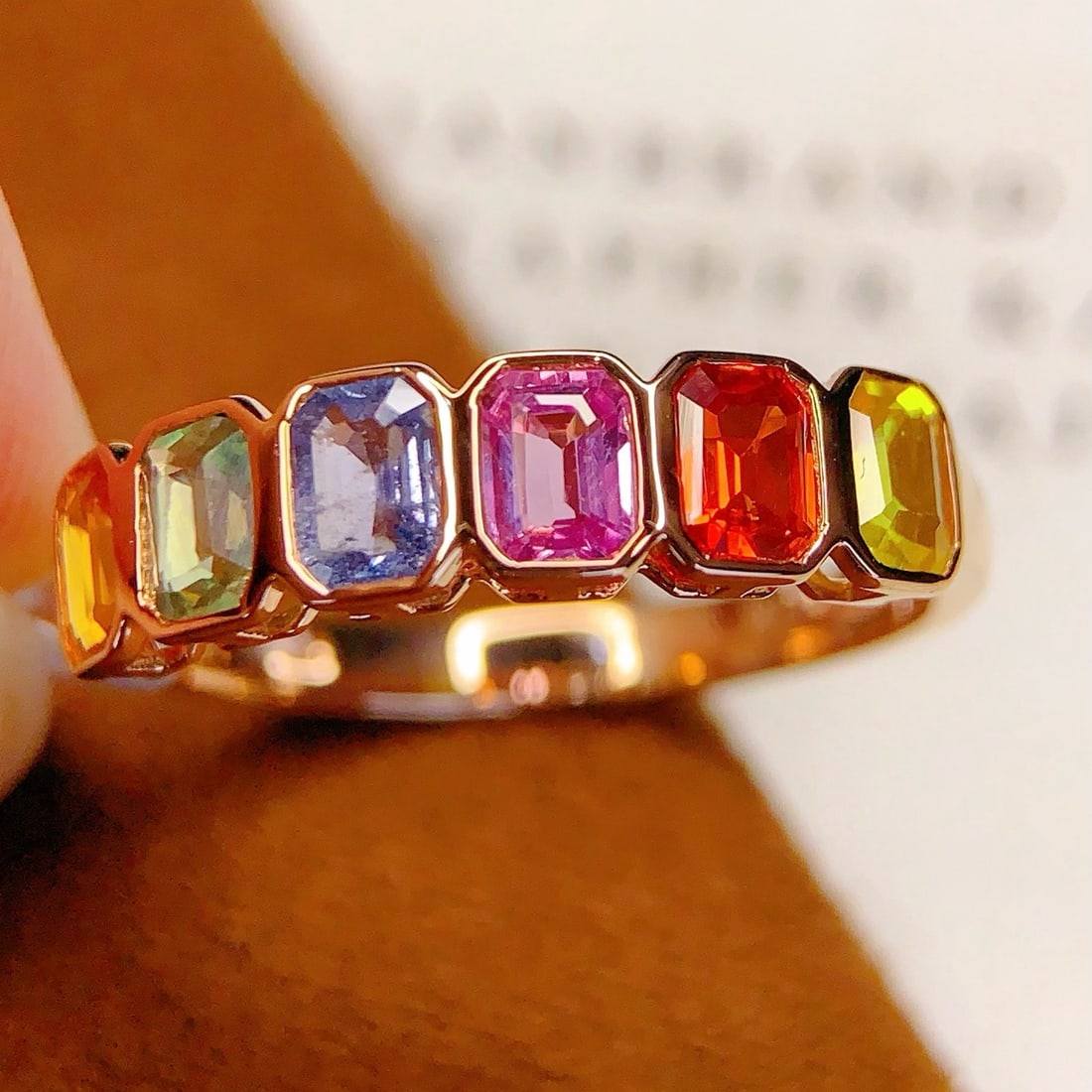 14k Gold 1.7 Ct Natural Sapphire Ring - 4