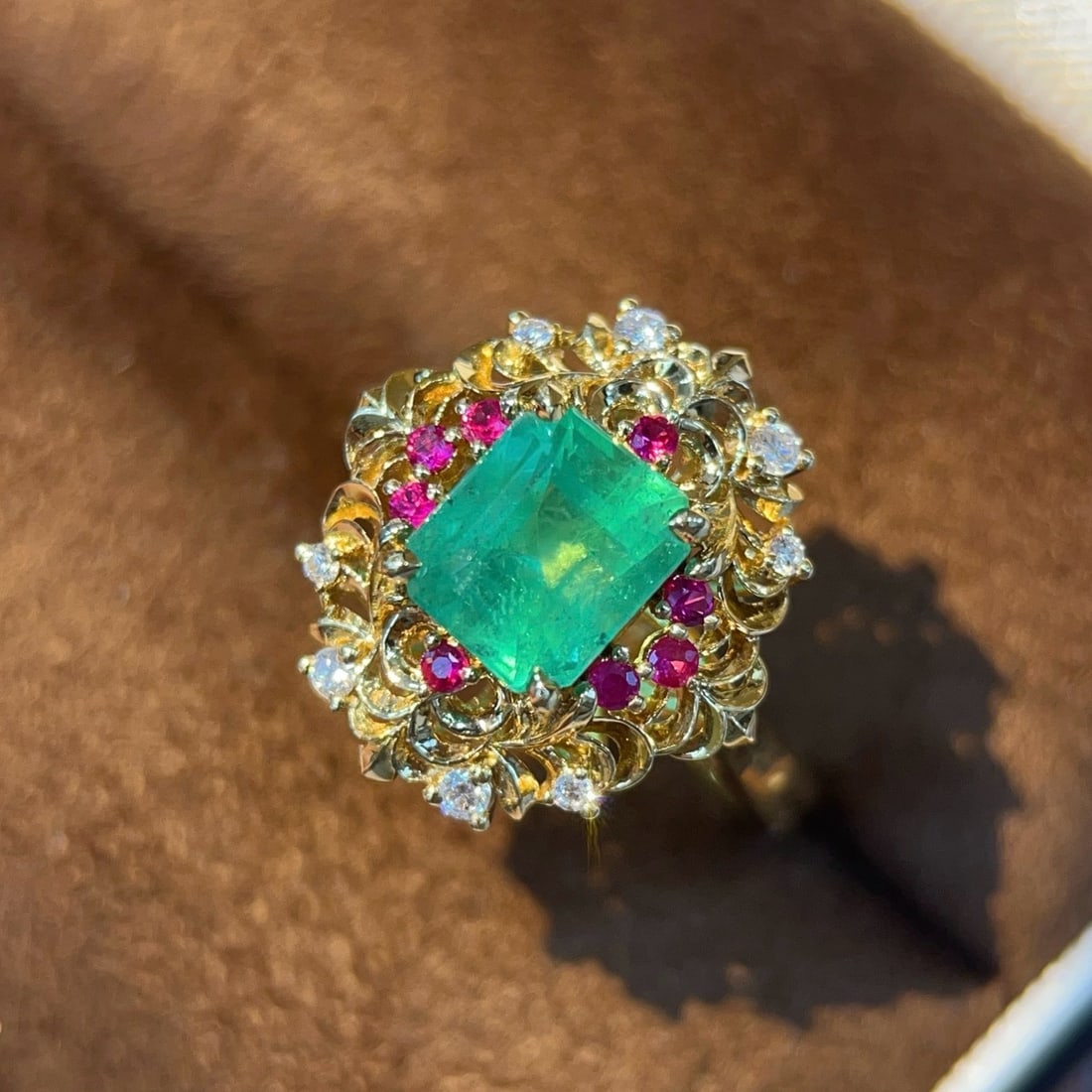 14k Gold 1.36 Ctw Natural Emerald & Diamond Ring - 4