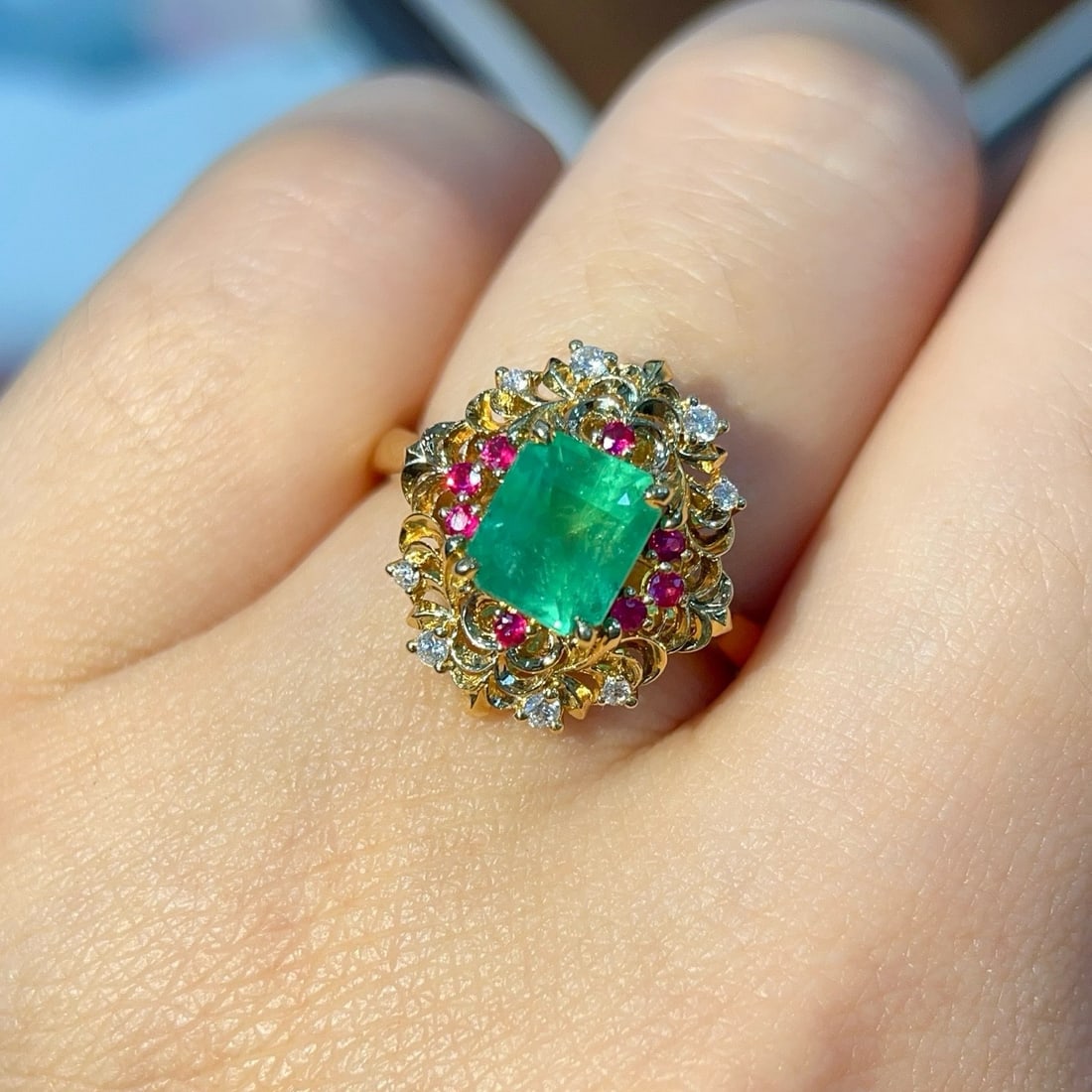 14k Gold 1.36 Ctw Natural Emerald & Diamond Ring - 6