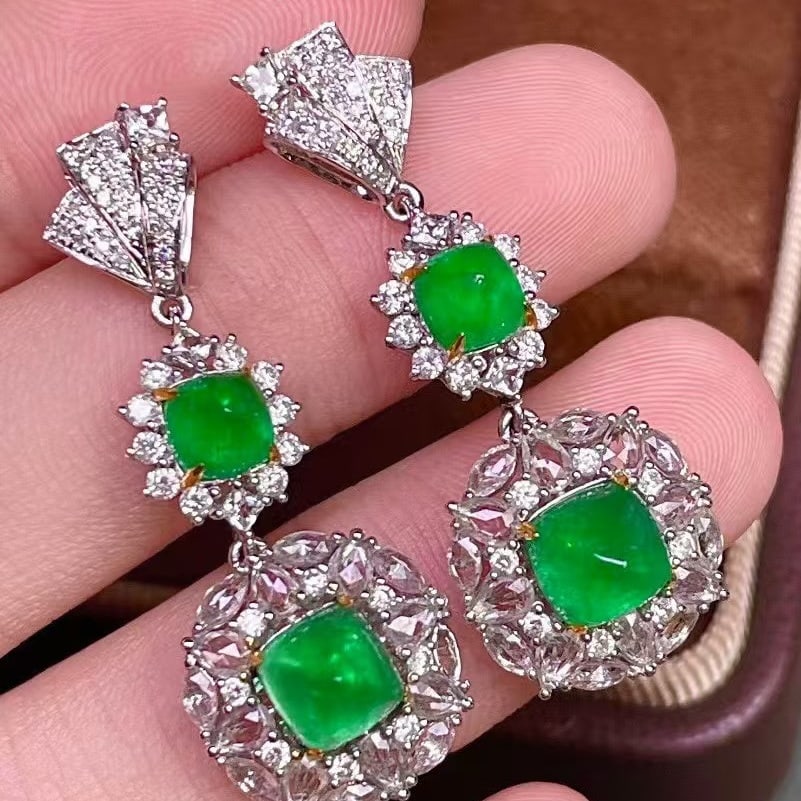 14k Gold 5.1 Ctw Natural Emerald & Sapphire Earrings: Ref:231192268 // gold content:14k gold // main gemstone:emerald // shape:sugar-loaf // carat weight:3. 5ct // color:green // treatment:natural // // adjacent gemstone 2 : sapphire // shape:multiple //