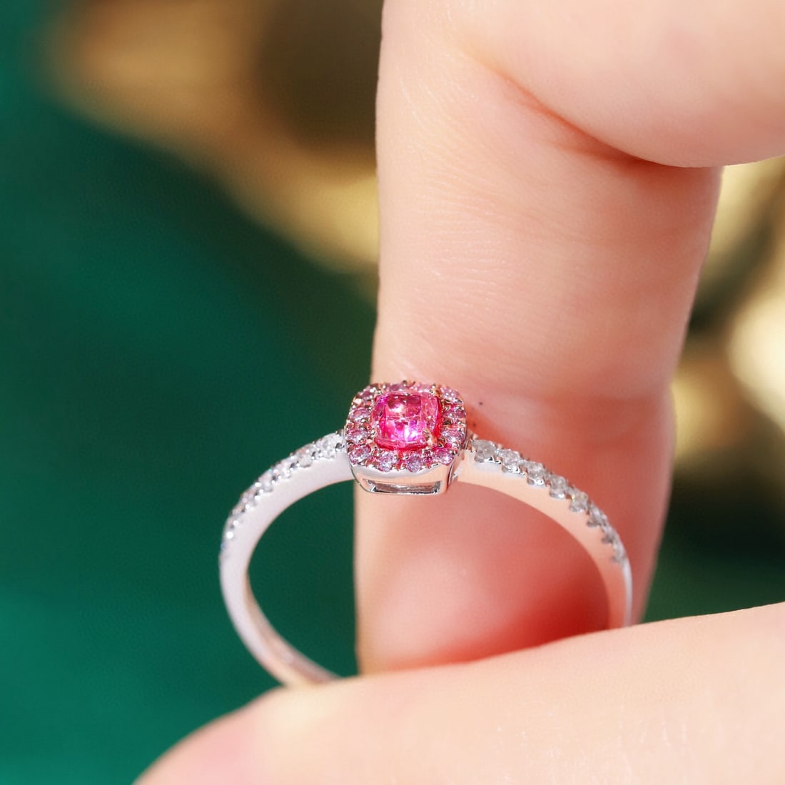 14k Gold 0.40 Ctw Natural Pink Diamond & Diamond Ring - 8