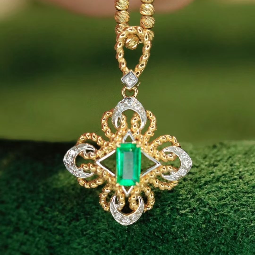 14k Gold 0.27 Ctw Natural Emerald & Diamond Pendant( Without Chain ): Ref:231192307 // gold content:14k gold // main gemstone:emerald // shape:rectangle // carat weight:0. 13ct // color:green // treatment:natural // // adjacent gemstone 2 : diamond // shape:round //
