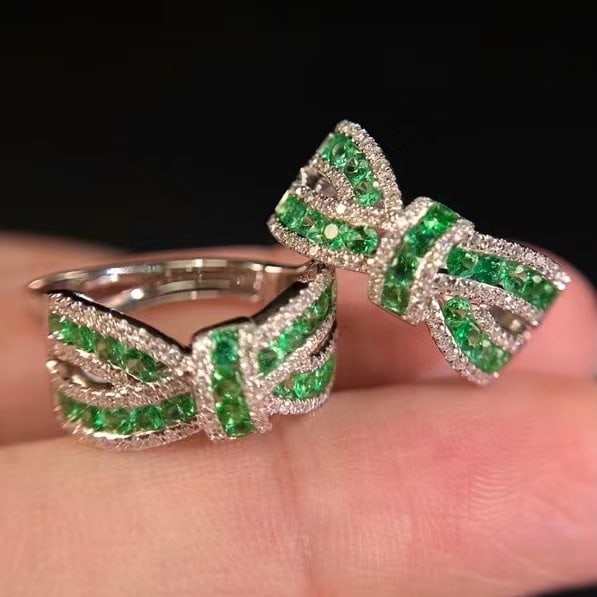 14k Gold 1.54 Ctw Natural Emerald & Diamond Earrings - 7