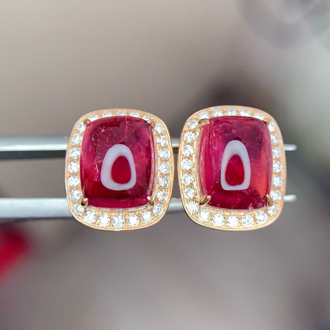 14k Gold 5.1 Ct Natural Tourmaline & Diamond Earrings: Ref:231192339 // gold content:14k gold // main gemstone:tourmaline // shape:cushion // carat weight:5. 1ct // color:red // treatment:natural // // adjacent gemstone 2 : diamond // shape:round // clari