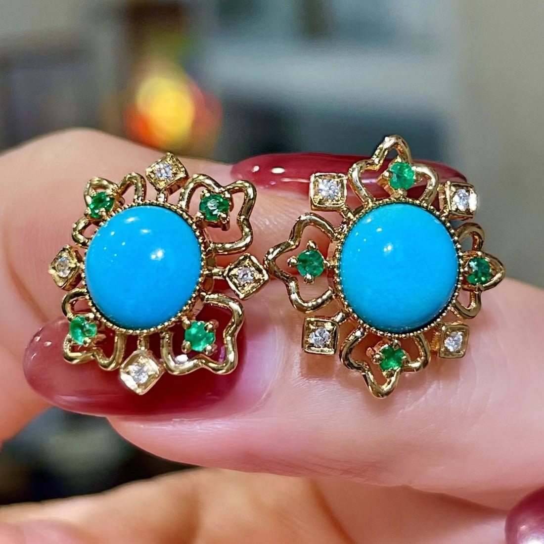 14k Gold 3.77 Ctw Natural Blue Turquoise & Emerald Earrings: Ref:231192343 // gold content:14k gold // main gemstone:blue turquoise // shape:round // carat weight:3. 53ct // color:blue // treatment:natural // cut grade:g // // adjacent gemstone 2 : emerald // s