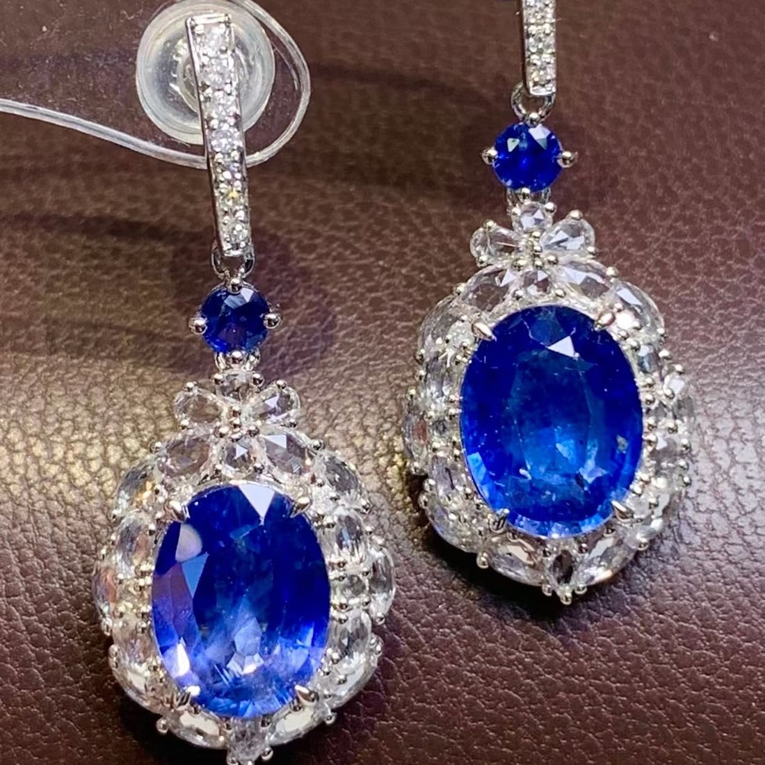 14k Gold 4.65 Ct Natural Sapphire & Diamond & Sapphire Earrings: Ref:231192350 // gold content:14k gold // main gemstone:sapphire // shape:oval // carat weight:4. 65ct // color:blue // treatment:natural // // adjacent gemstone 2 : diamond // shape:round // clarity