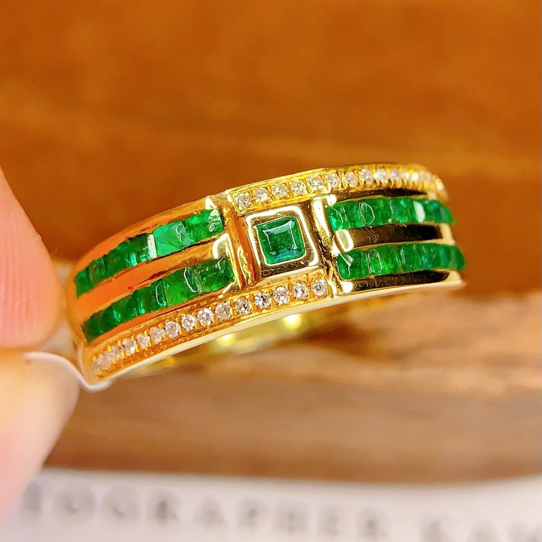 14k Gold 1.2 Ct Natural Emerald & Diamond Ring: Ref:231192352 // gold content:14k gold // ring size:7. 25us // // main gemstone:emerald // shape:square // carat weight:1. 2ct // color:green // treatment:natural // // adjacent gemstone 2 : diamond