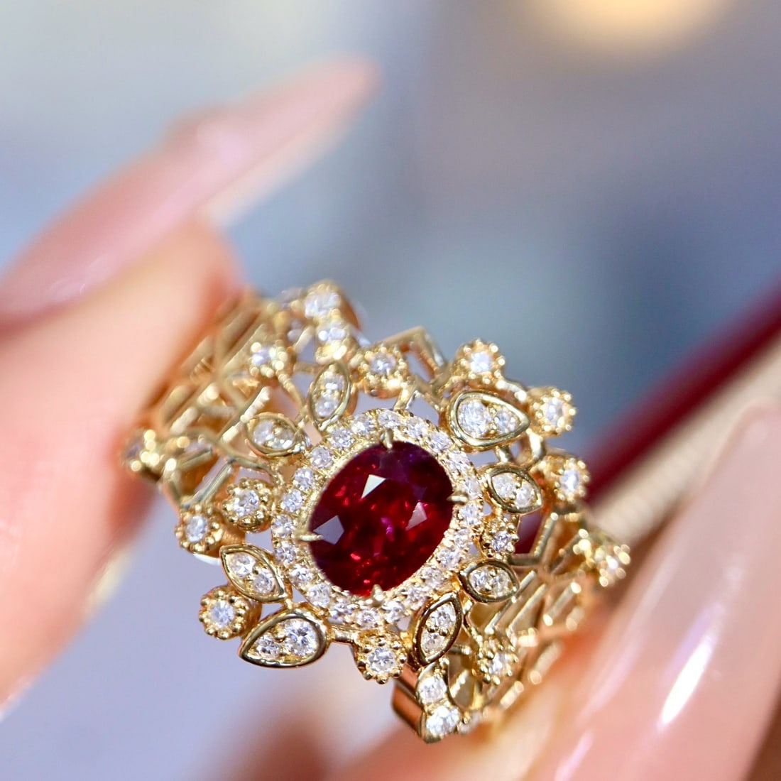 14k Gold 0.95 Ctw Natural Ruby & Diamond Ring: Ref:231192355 // gold content:14k gold // ring size:7. 25us // // main gemstone:ruby // shape:oval // carat weight:0. 73ct // color:red // treatment:natural // // adjacent gemstone 2 : diamond // shap