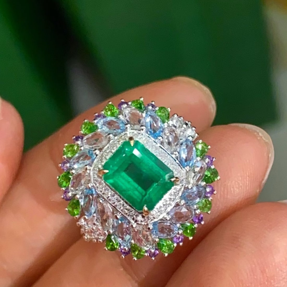14k Gold 1.52 Ct Natural Emerald & Diamond & Coloured Gemstone Ring - 5
