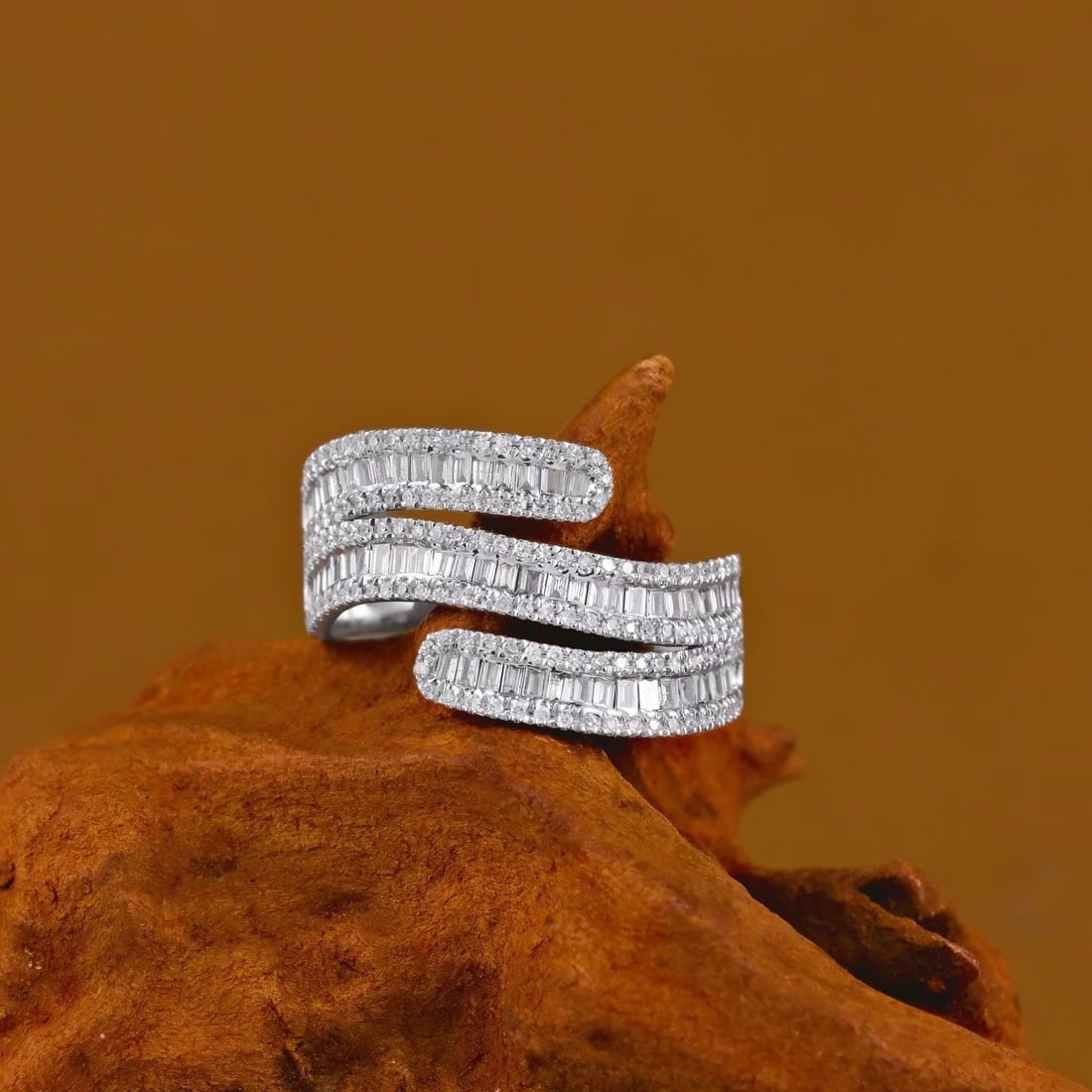 14k Gold 0.9 Ct Natural H Diamond Ring: Ref:231192411 // gold content:14k gold // ring size:7. 25us // // main gemstone:diamond // shape:multiple // carat weight:0. 9ct // clarity grade:vs-si // color:h // treatment:natural // Condition: