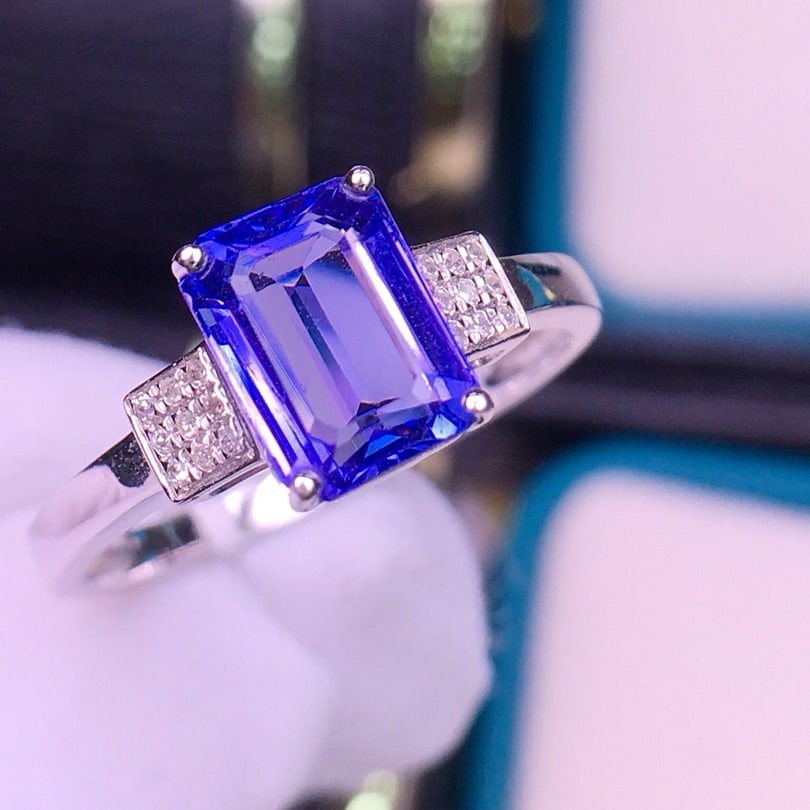 14k Gold 2.5 Ct Natural Tanzanite & Diamond Ring - 2