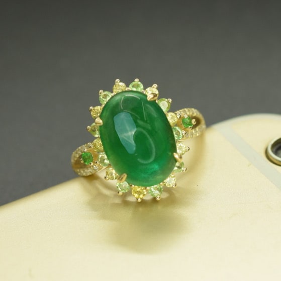 14k Gold 5.11 Ctw Vivid Green Natural Emerald & Diamond Ring: Ref:231063006 // gold content:14k gold // ring size:7. 25us // // main gemstone:emerald // shape:oval // carat weight:5. 02ct // color:vivid green // treatment:natural // // adjacent gemstone 2 :