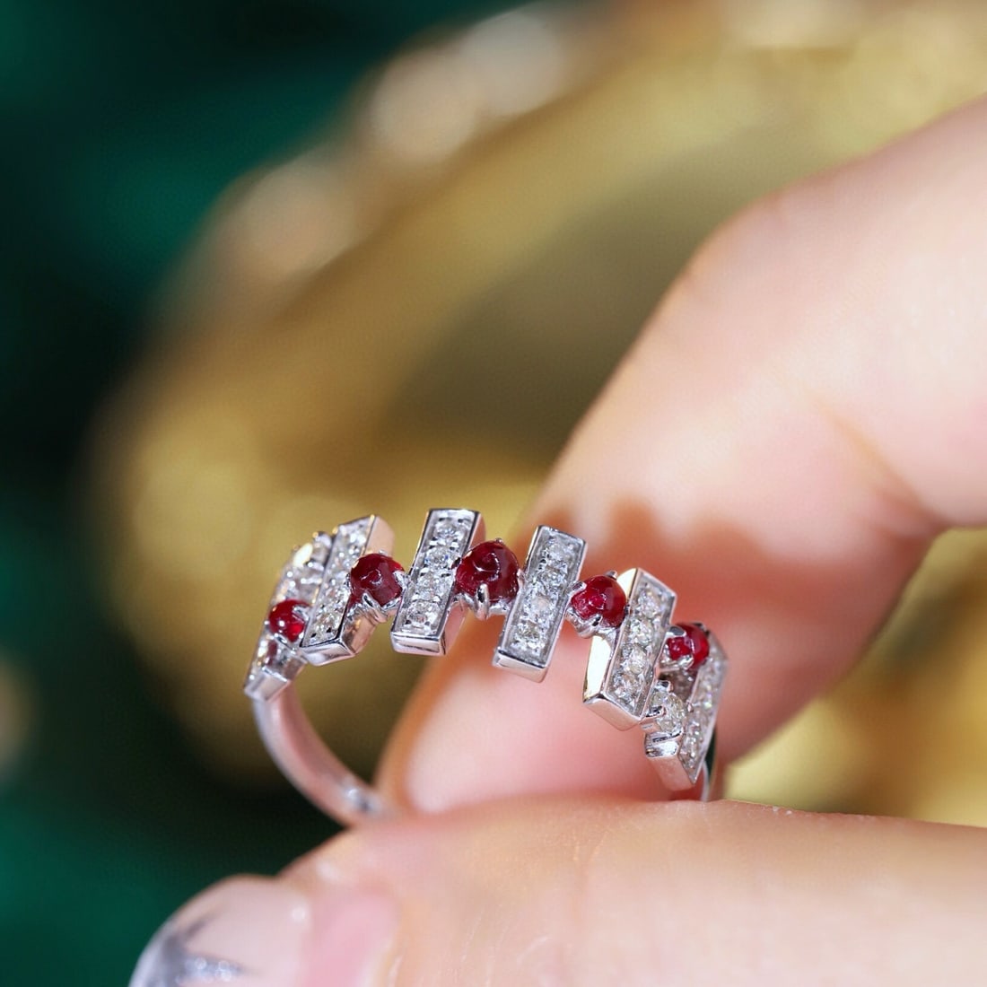 14k Gold 0.75 Ctw Natural Ruby & Diamond Ring - 5