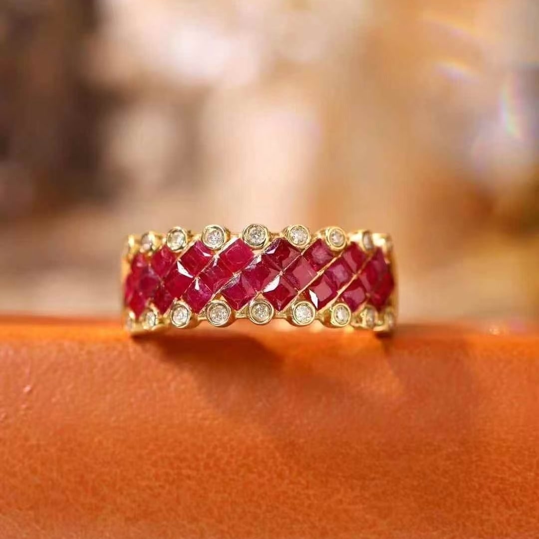 14k Gold 1.60 Ctw Natural Ruby & Diamond Ring: Ref:231063107 // gold content:14k gold // ring size:7. 25us // // main gemstone:ruby // shape:round // carat weight:1. 42ct // color:red // treatment:natural // cut grade:g // // adjacent gemstone
