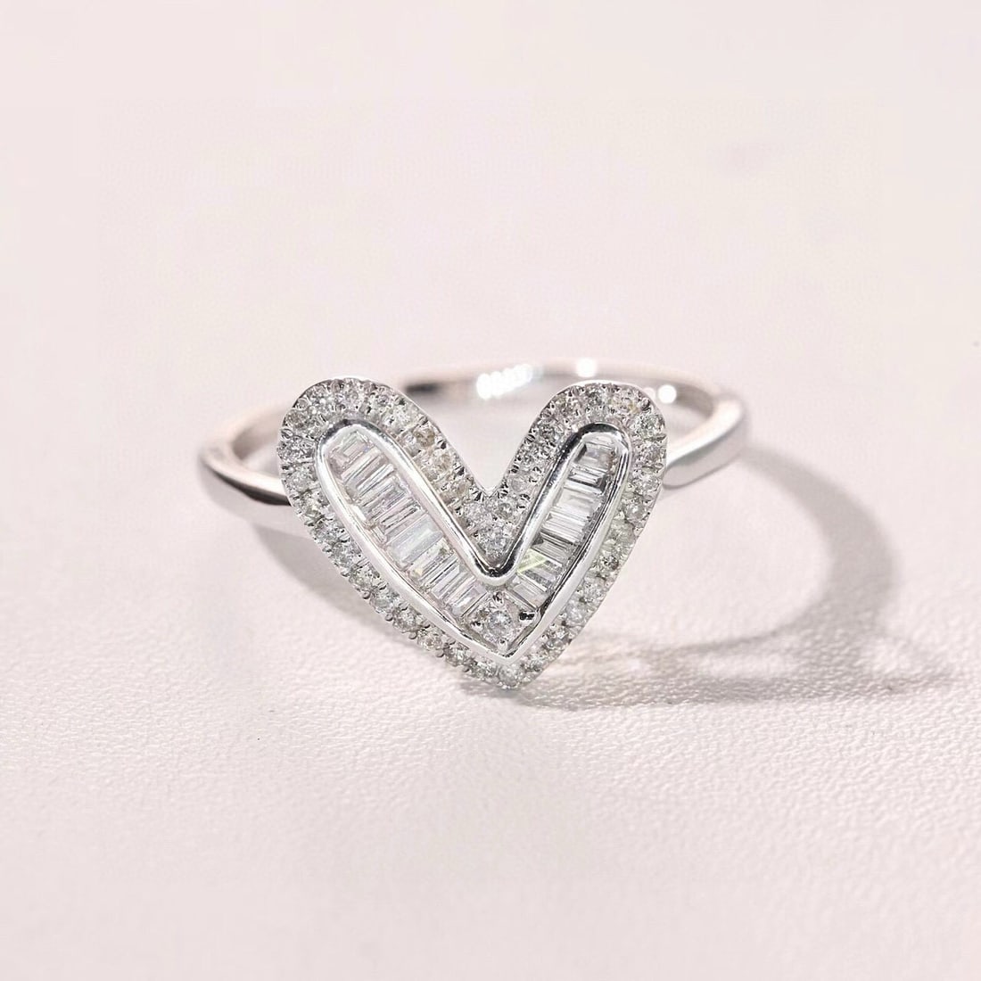 14k Gold 0.38 Ct Natural H Diamond Ring - 5