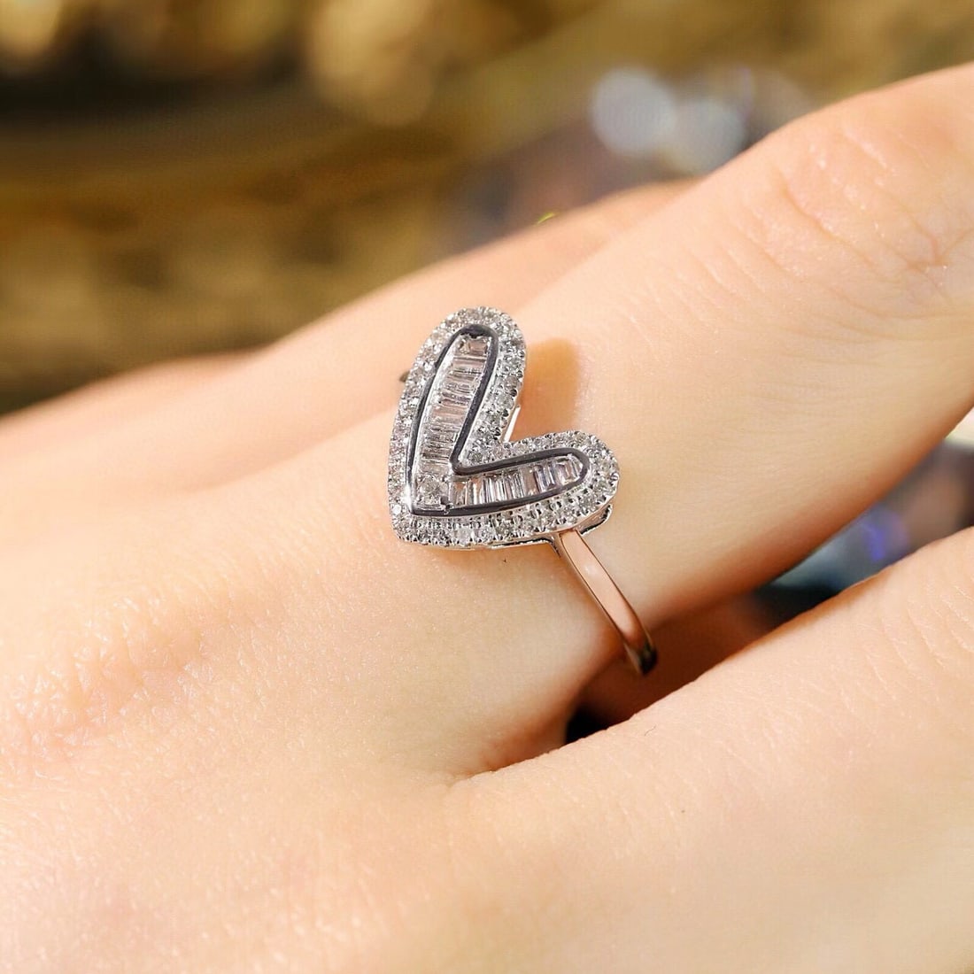 14k Gold 0.38 Ct Natural H Diamond Ring - 8