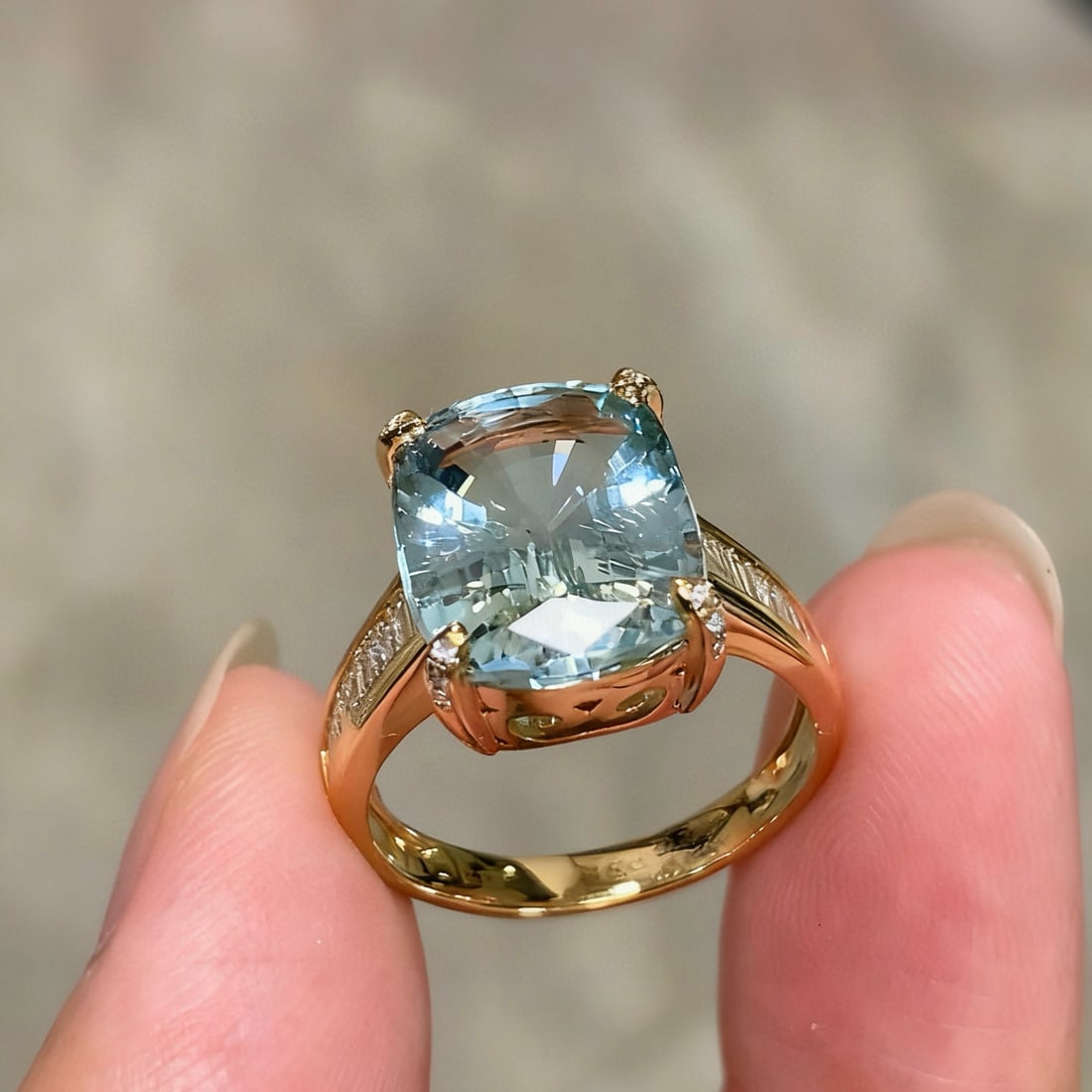 14k Gold 4.60 Ct Natural Aquamarine & Diamond Ring - 2