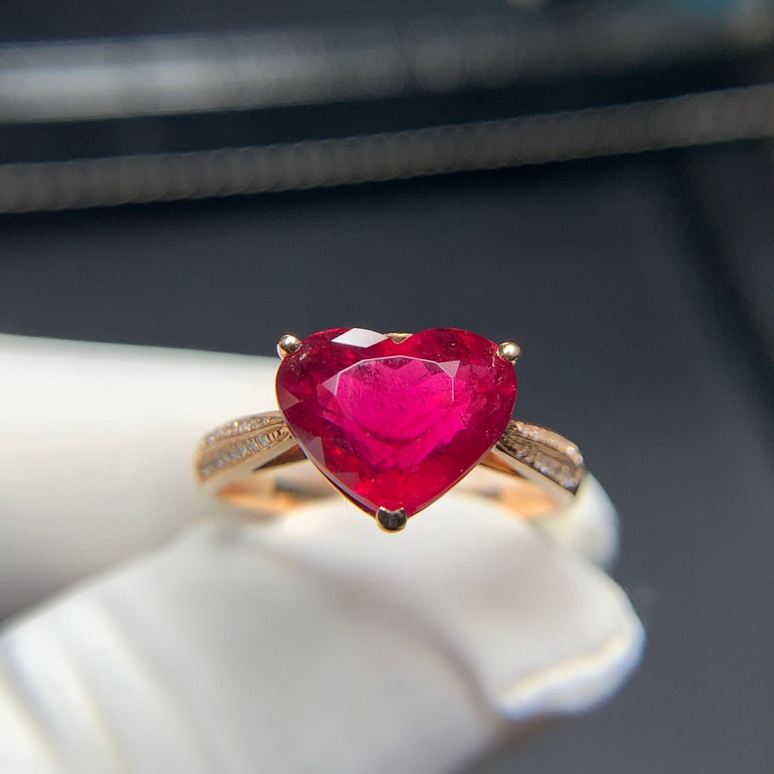 14k Gold 4.5 Ct Natural Tourmaline & Diamond Ring - 3