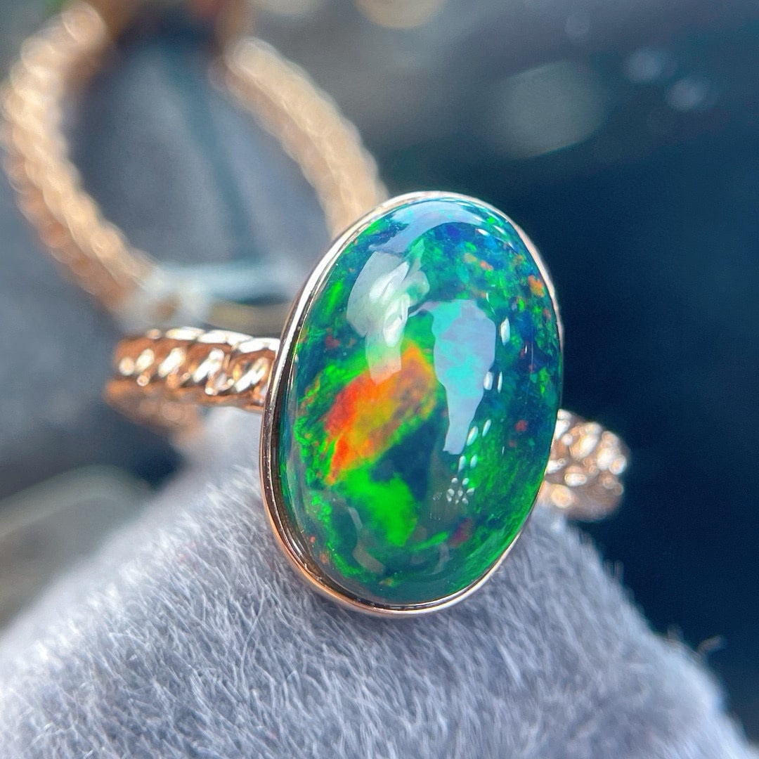 14k Gold 4.8 Ct Natural Opal Ring - 2