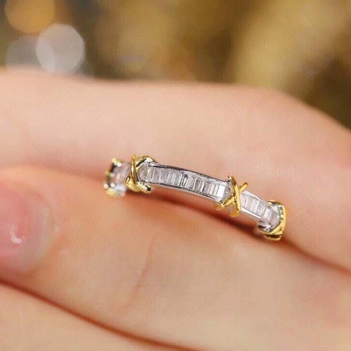 14k Gold 0.22 Ct Natural H Diamond Ring: Ref:231063197 // gold content:14k gold // ring size:7. 25us // // main gemstone:diamond // shape:baguette // carat weight:0. 22ct // clarity grade:vs-si // color:h // treatment:natural // Condition: