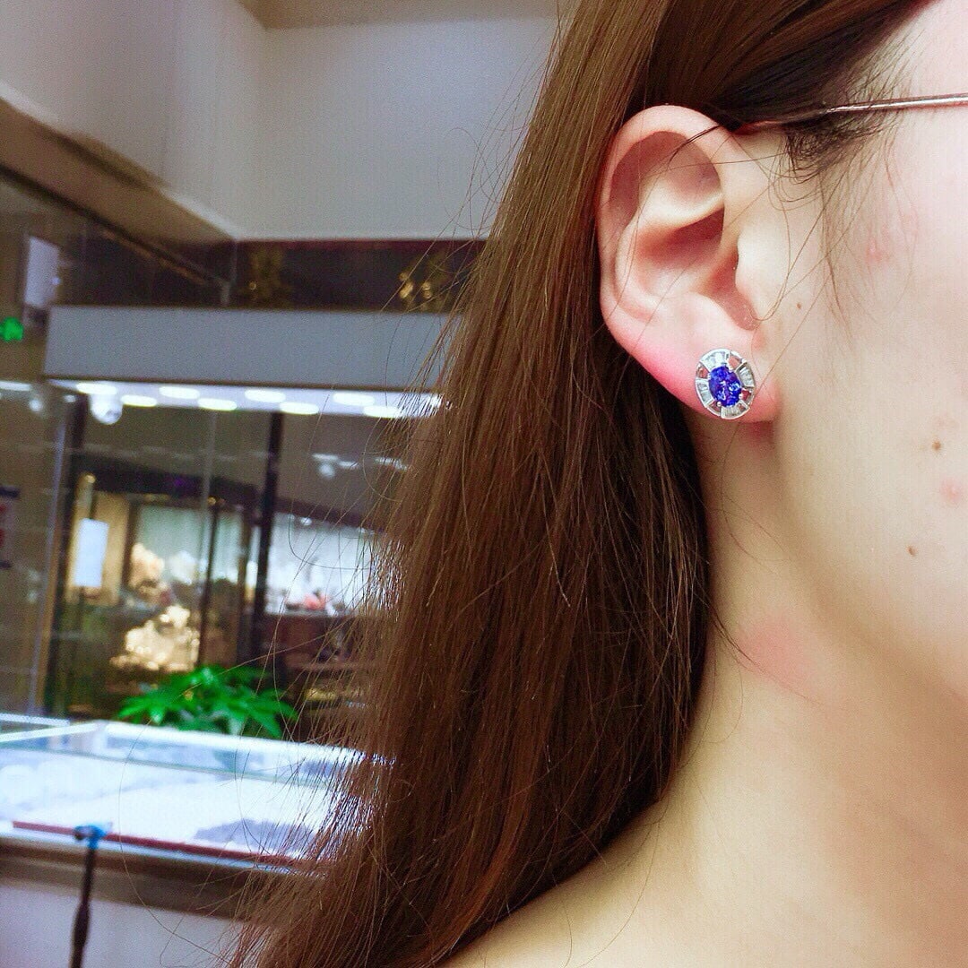 14k Gold 2.5 Ct Natural Tanzanite & Diamond Earrings - 4