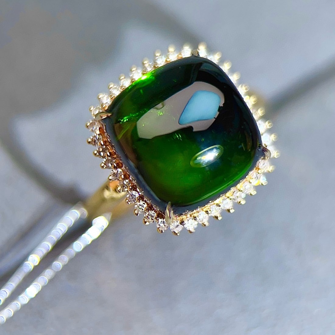 14k Gold 9.19 Ctw Natural Tourmaline & Diamond Ring: Ref:231064032 // gold content:14k gold // ring size:7. 25us // // main gemstone:tourmaline // shape:cushion // carat weight:9ct // color:green // treatment:natural // // adjacent gemstone 2 :